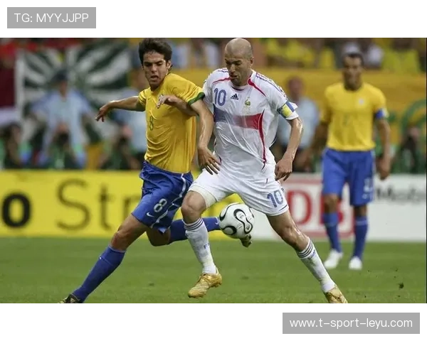 球员退役决定在世界杯后成为热门话题，2020宣布退役球星足球